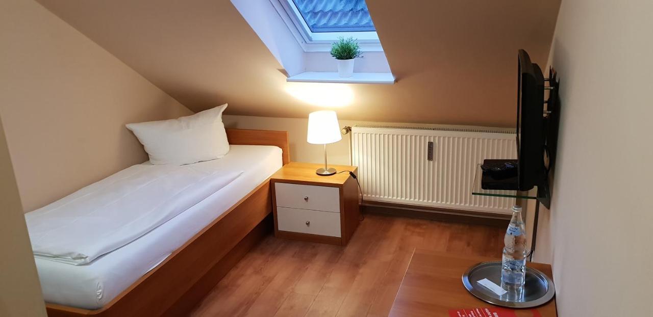 Airport Hotel One Aparthotel Sylt Bagian luar foto