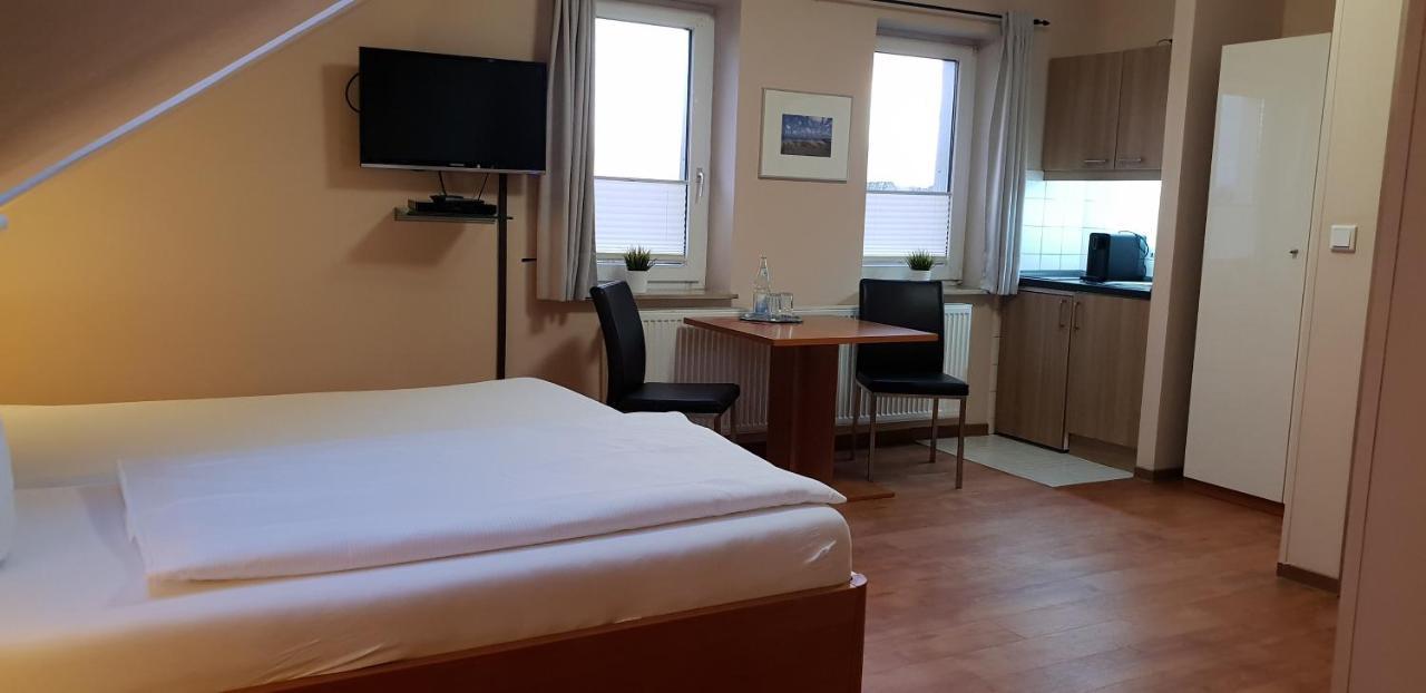 Airport Hotel One Aparthotel Sylt Bagian luar foto