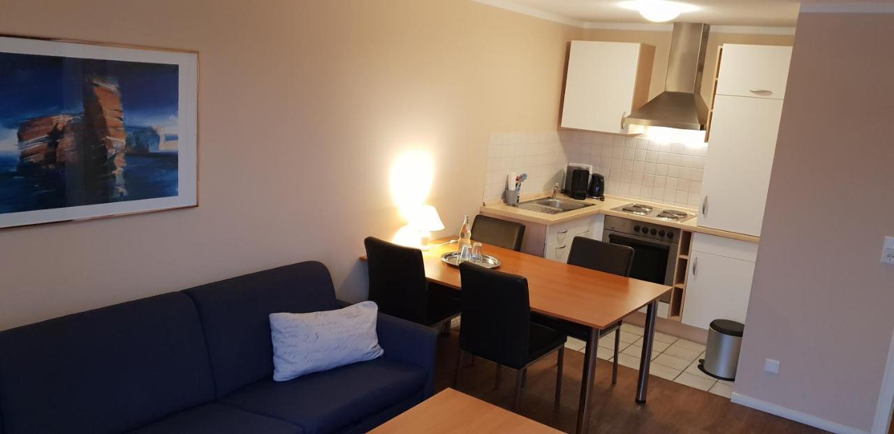 Airport Hotel One Aparthotel Sylt Bagian luar foto