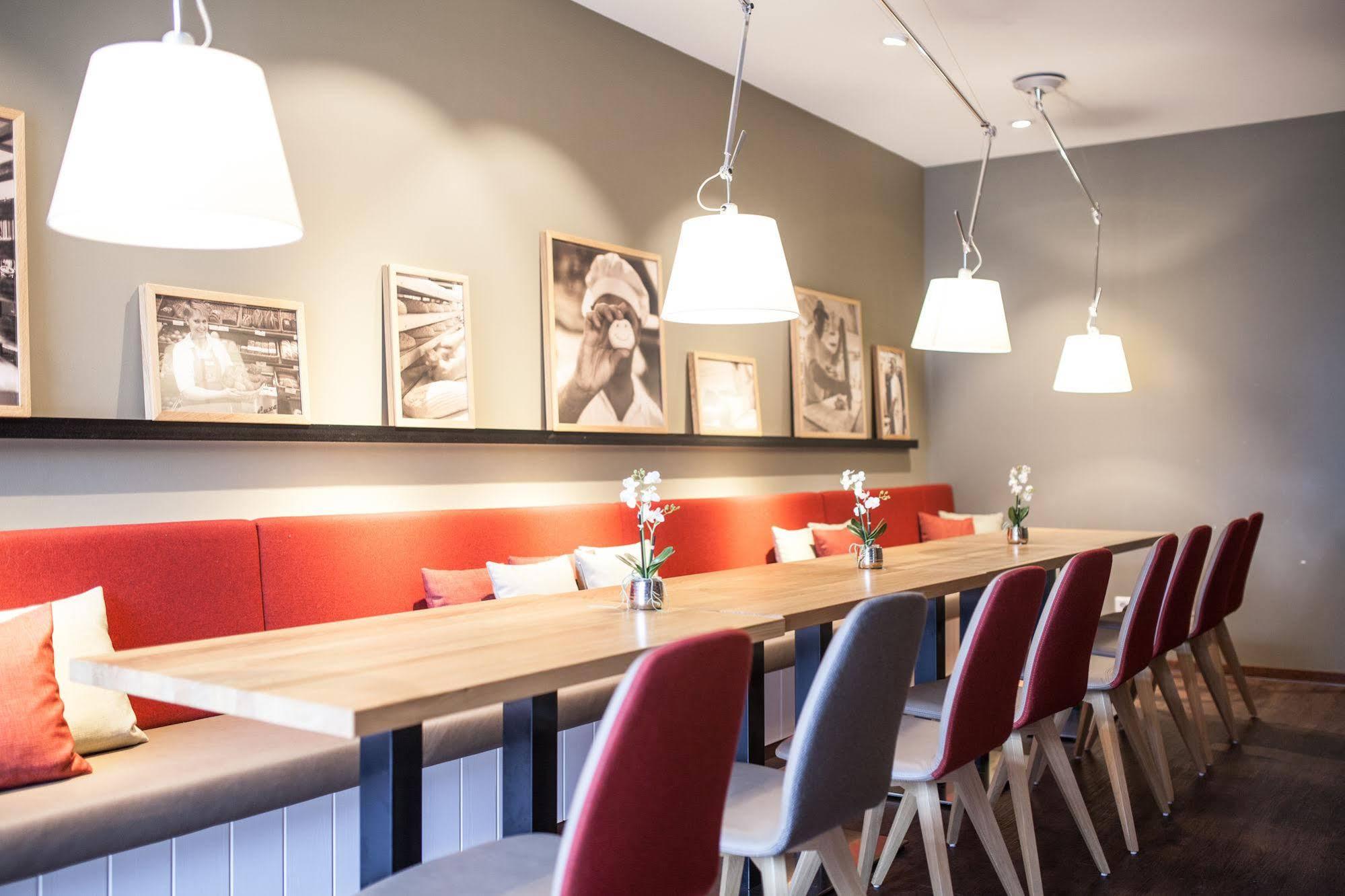 Airport Hotel One Aparthotel Sylt Bagian luar foto