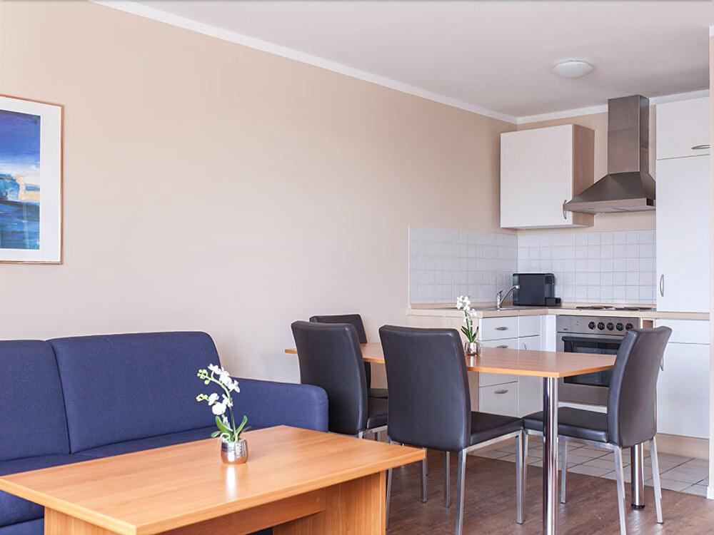 Airport Hotel One Aparthotel Sylt Bagian luar foto
