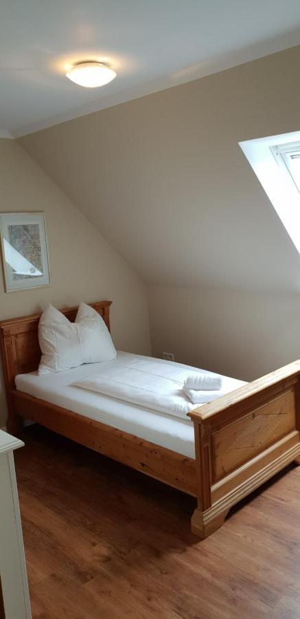 Airport Hotel One Aparthotel Sylt Bagian luar foto
